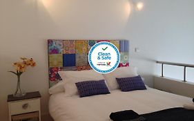 Lovely Mezzanine In Porto With Free Parking